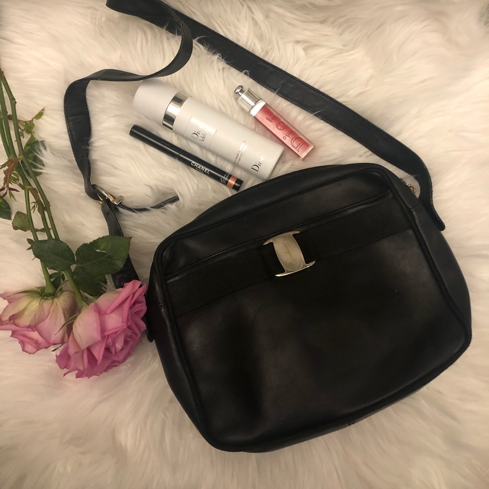Salvatore Ferragamo black leather shoulder bag